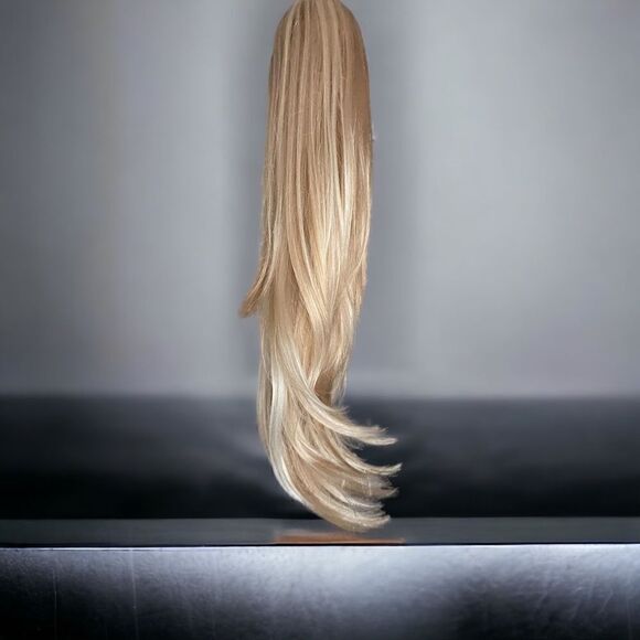 Strawberry Blonde, Golden Blonde l Long & Layered l Ponytail Clip l 20” New main image 10